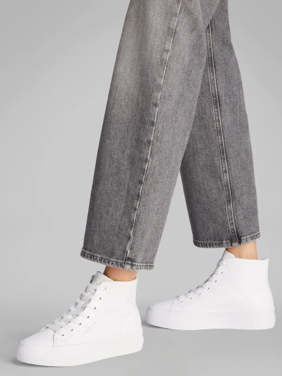 Calvin Klein Accessories naisten kengät, VULC FLATFORM MID MG LTH Valkoinen