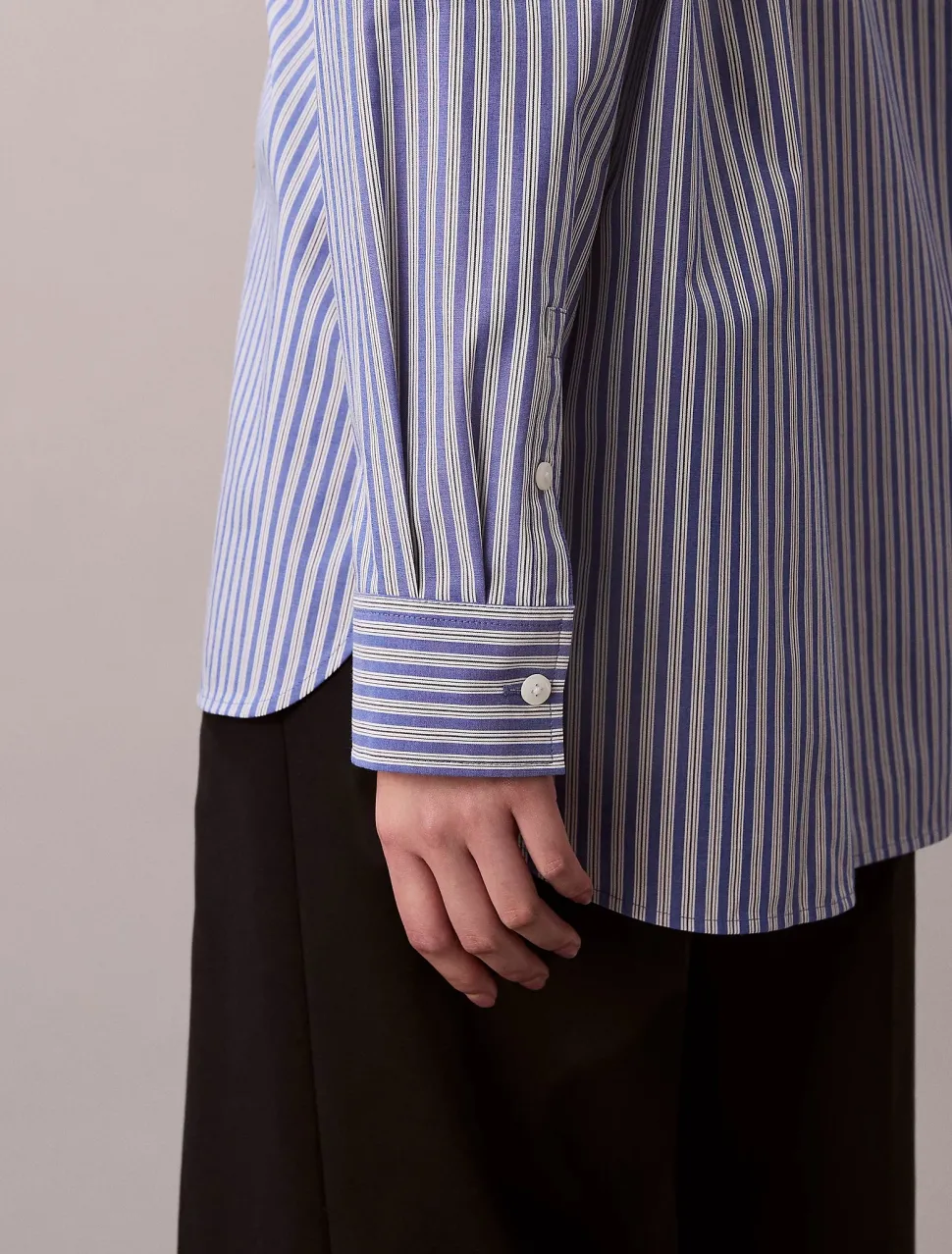 Calvin Klein Jeans naisten paitapusero YD PERFECT BUTTON DOWN SHIRT, vaaleansininen
