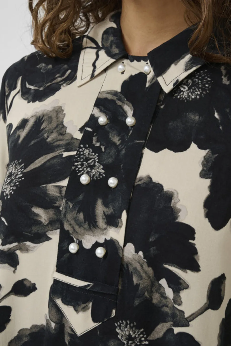 CULTURE naisten mekko, CURACHEL ELITHA SHORT DRESS Black/Offwhite Flowe