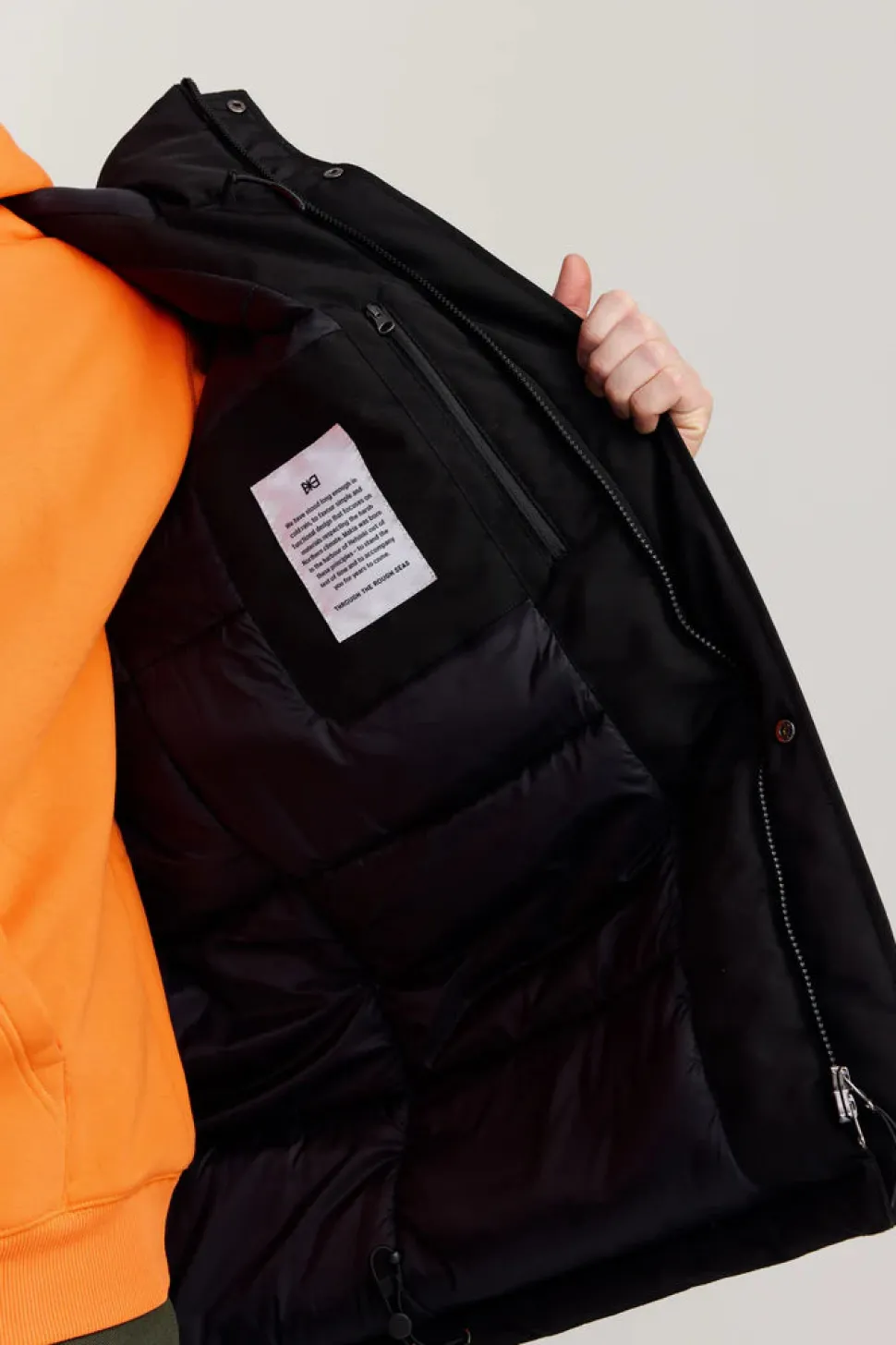 Makia miesten toppatakki, RESILIENT JACKET Musta