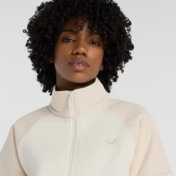 New Balance naisten fleecetakki, High Pile Fleece Jacket Luonnonvalkoinen