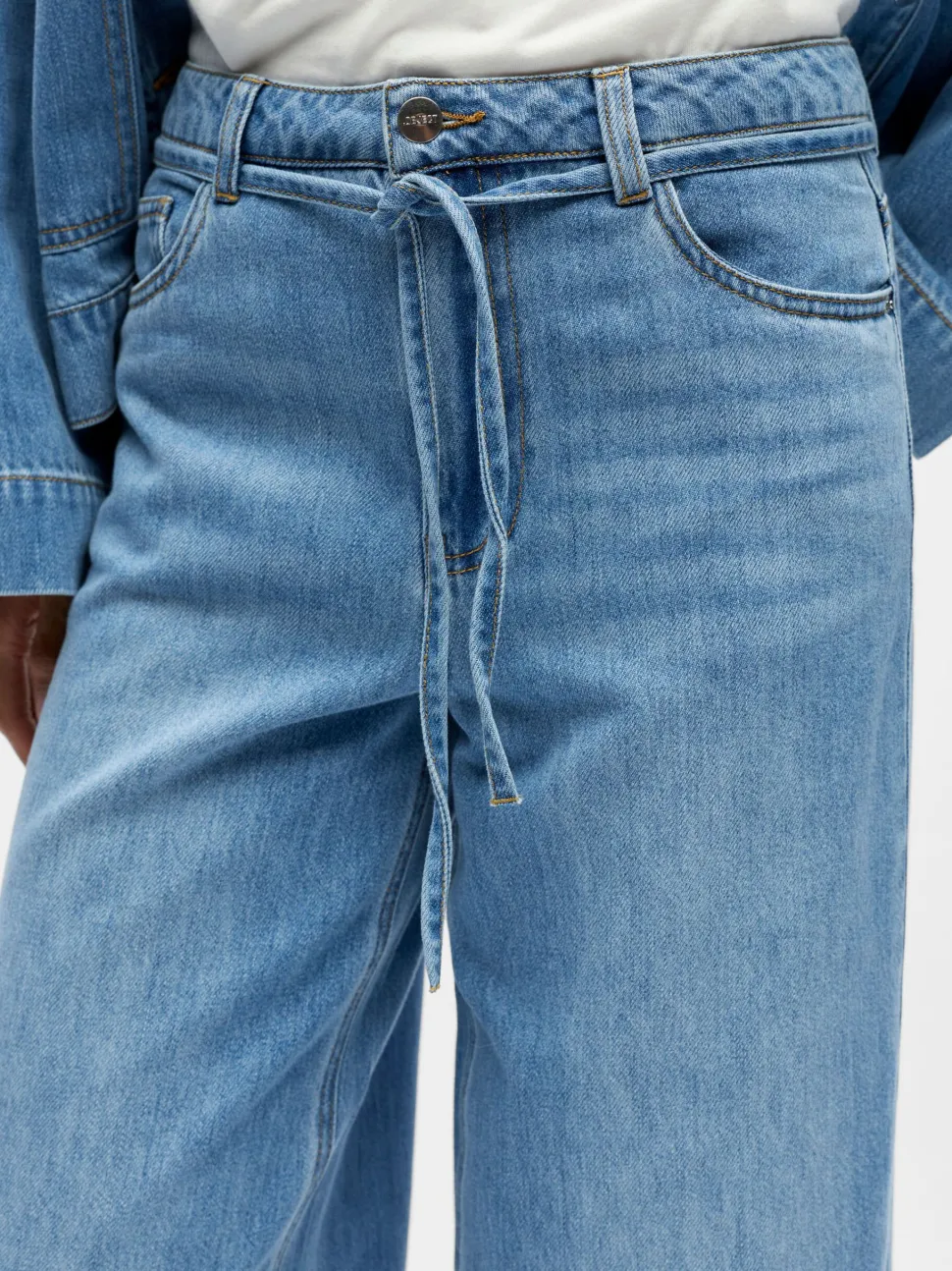 Object naisten farkut OBJROSIE MW WIDE Jeans, Light Blue Denim