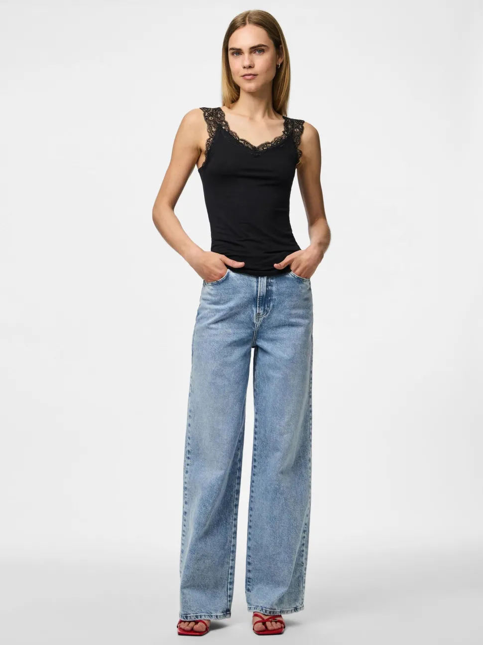 Pieces naisten toppi PCBARBERA LACE TOP JRS NOOS, musta