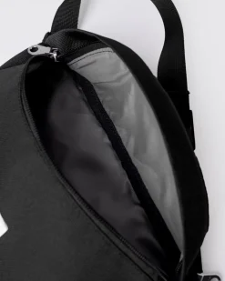 Sandqvist laukku, GROUND CROSSBODY BAG Musta