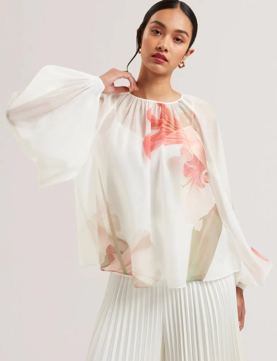 Ted Baker naisten pusero, ERIANA Organza Puff Sleeve Blouse Valkopohjainen Kuosi