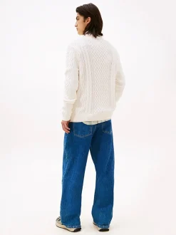 Tommy Jeans miesten neulepusero, TJM SLM BADGE CABLE KNIT SWEATER Valkoinen