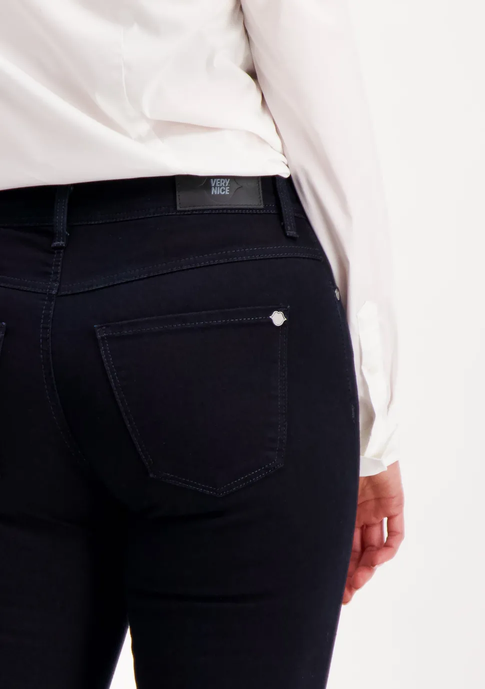 Very Nice Naisten Farkut, Emily 8411 Straight Fit Indigo