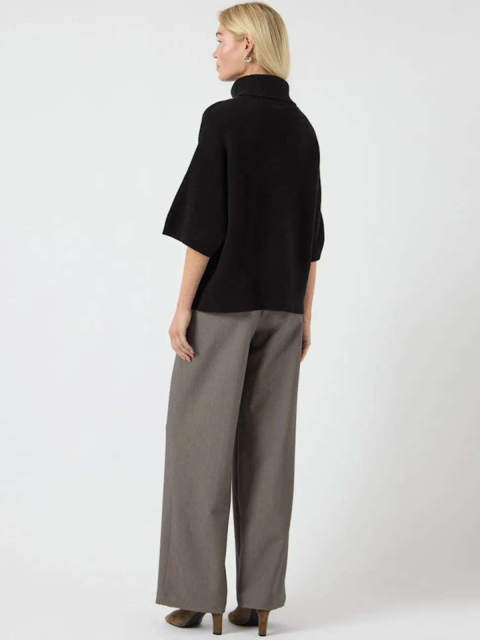 Y.A.S naisten neulepusero, YASEMILA 2/4 WOOL KNIT PULLOVER S. NOOS Black