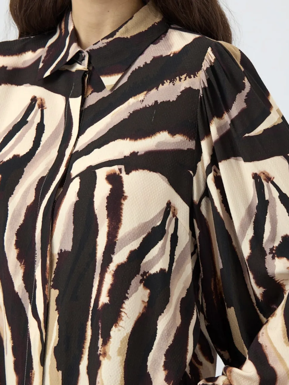 Y.A.S naisten paitapusero K Yasasina LS Shirt S. Noos, Sandshell Zebra print